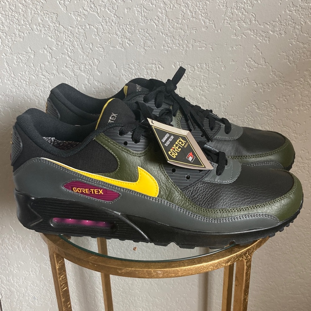 Nike Men’s Air Max Gore-Tex Sneakers - Black/Olive/Yellow
